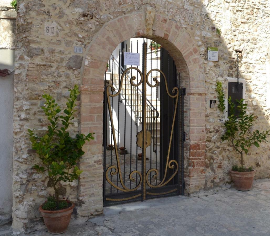 Residenza La Nivera Miglionico Luaran gambar