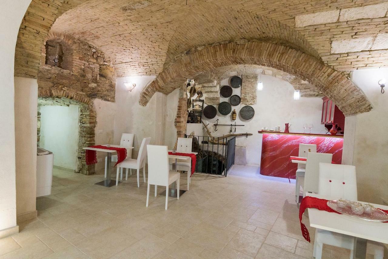 Residenza La Nivera Miglionico Luaran gambar