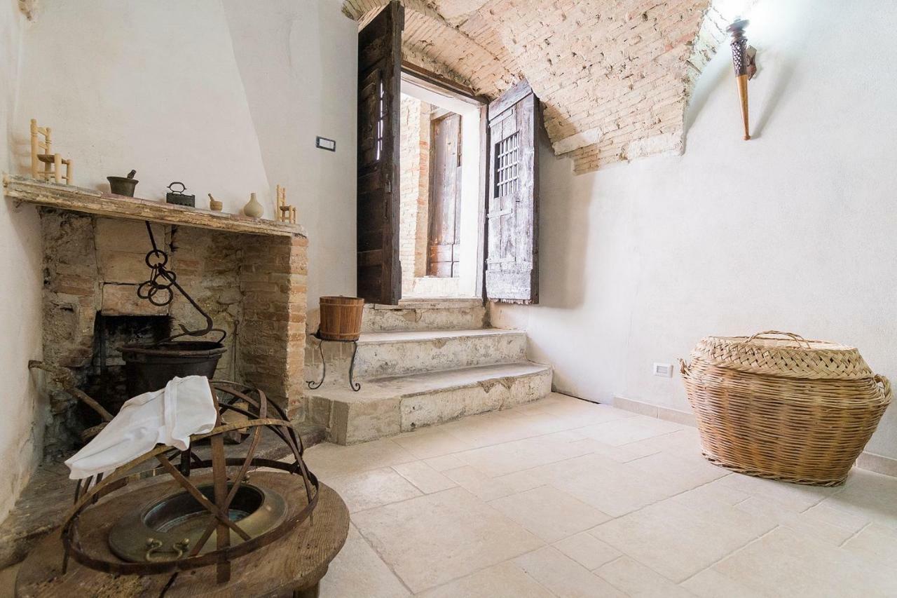Residenza La Nivera Miglionico Luaran gambar