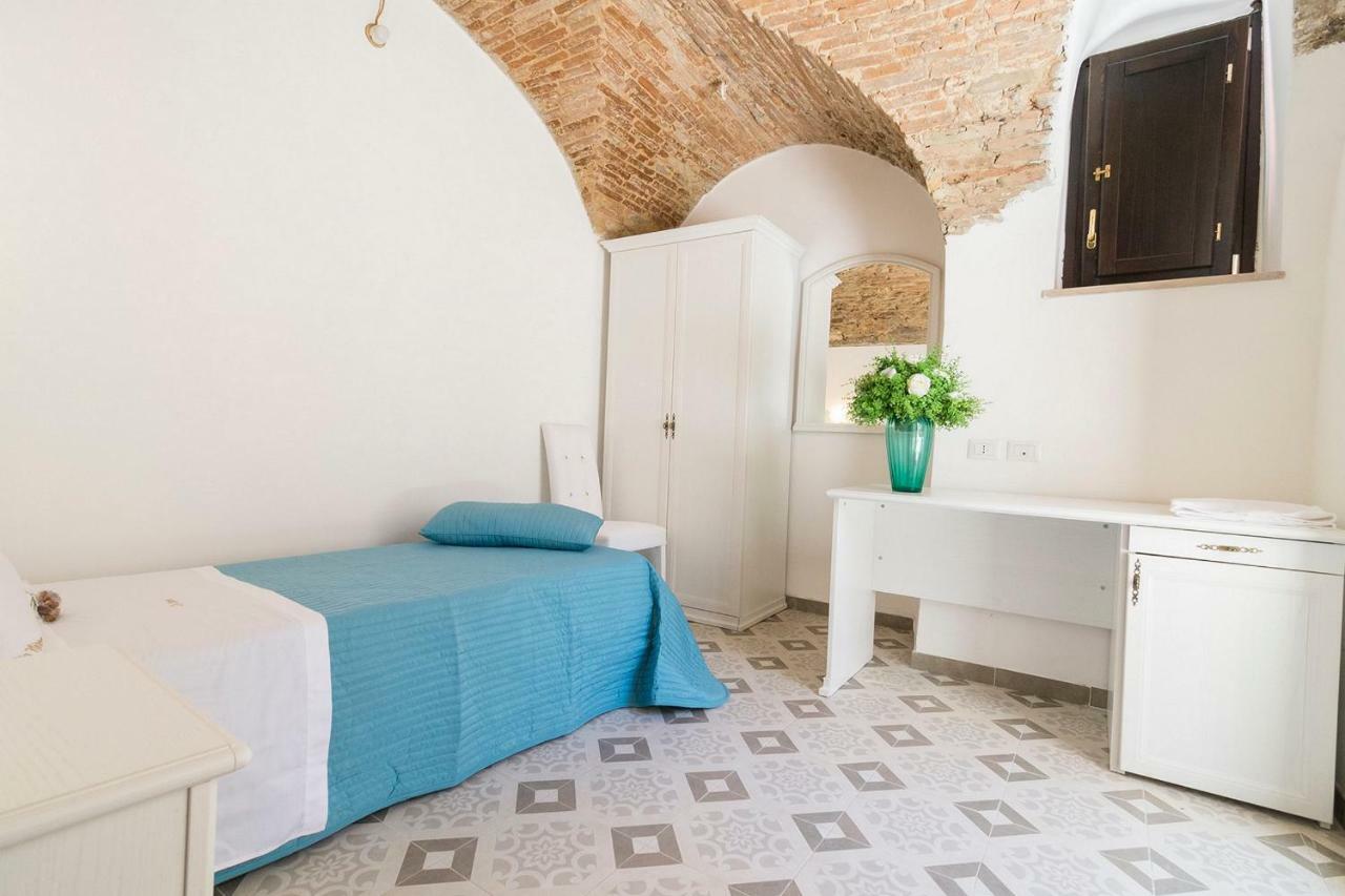Residenza La Nivera Miglionico Luaran gambar
